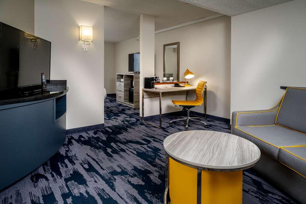 Best Western Plus Beckley Inn Room photo