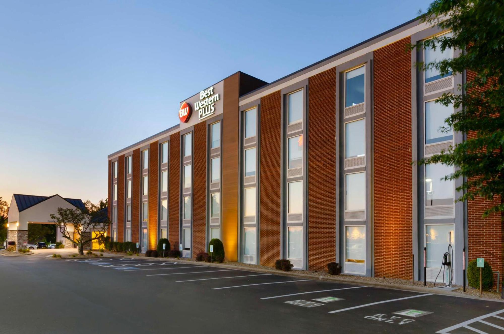 Best Western Plus Beckley Inn Exterior photo