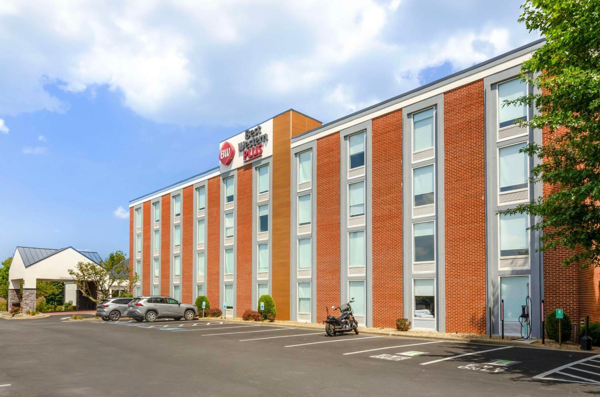 Best Western Plus Beckley Inn Exterior photo